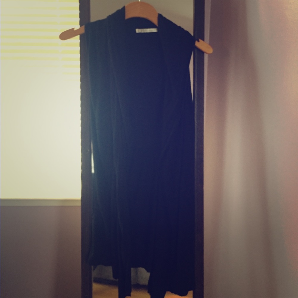 Sleeveless wrap